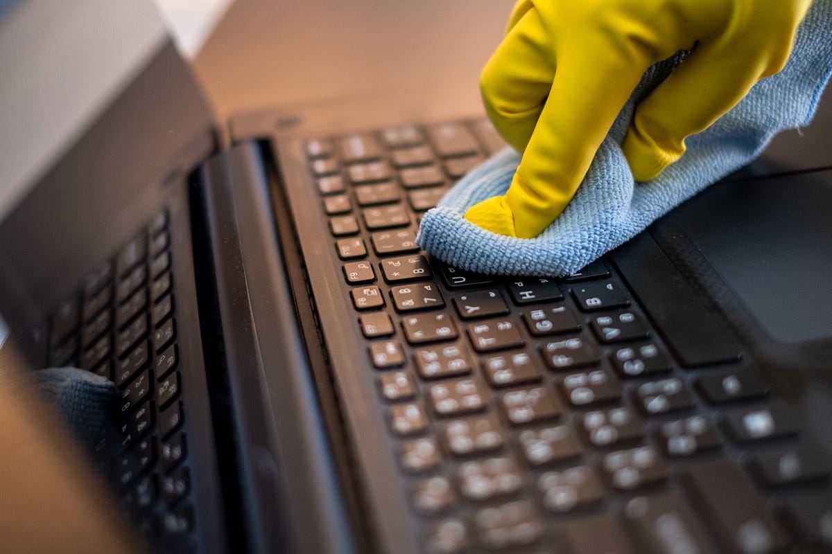 Reinigen van toetsenbord en werkplek